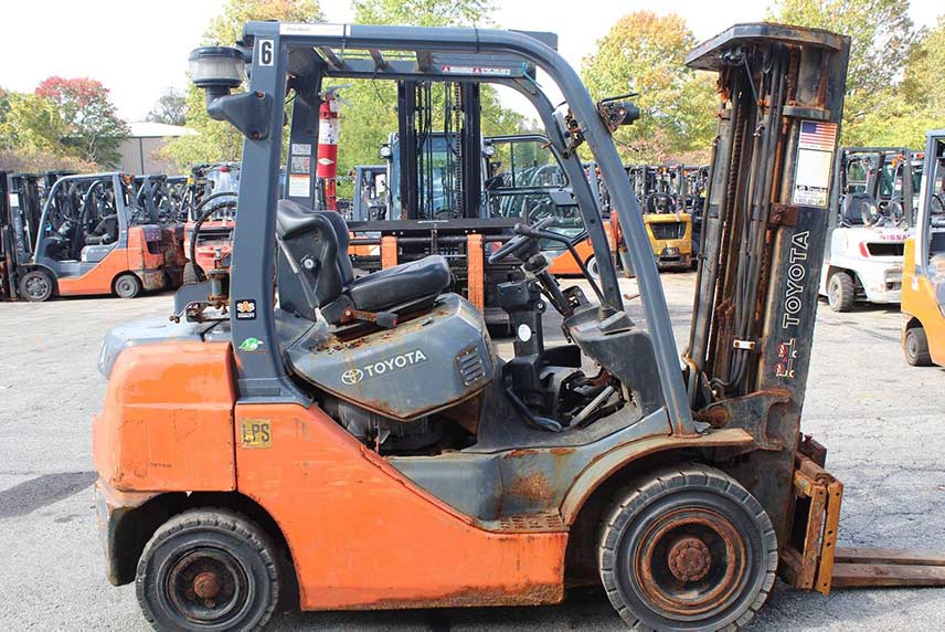 Forklift in mechanic special condition
